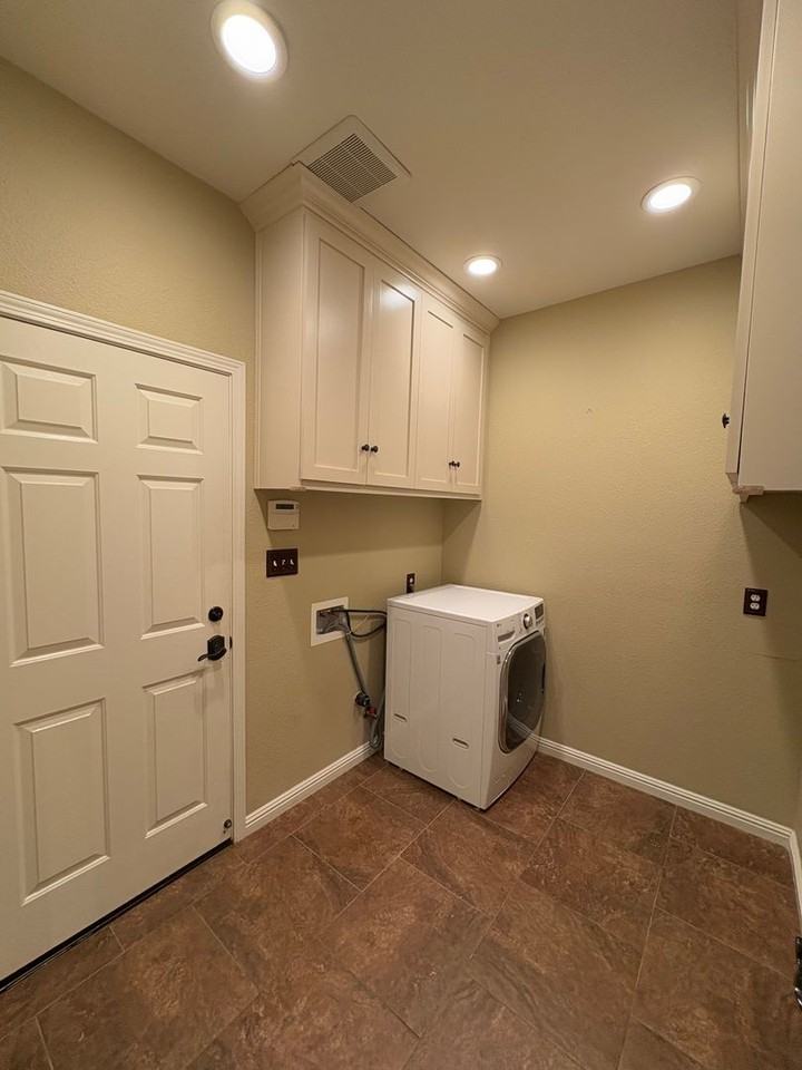 2650 W Oakridge Ave - Photo 7 of 36