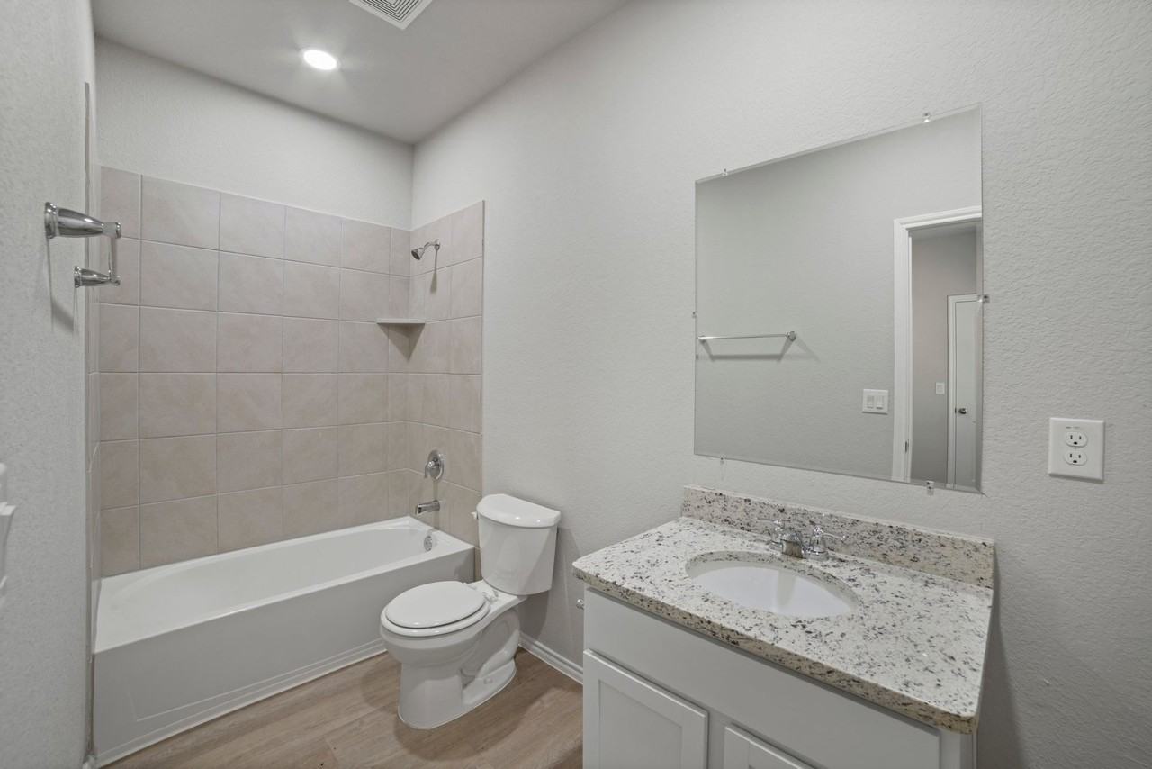 MOVE IN SPECIAL!! CALL FOR MORE DETAILS - Photo 5 of 12