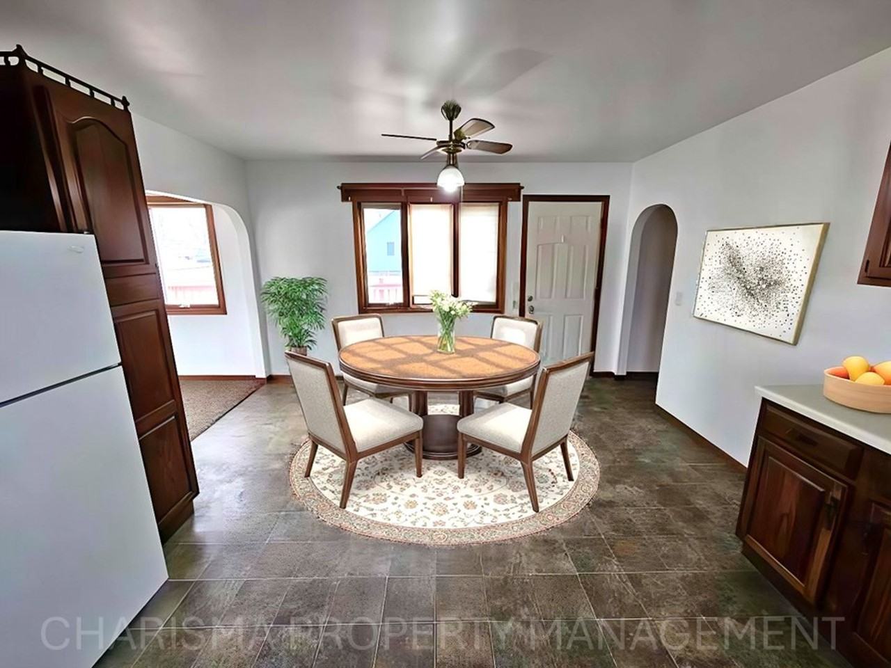 805 4th St - Photo 5 of 38