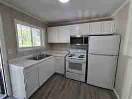 featured image of 801 Maysville Rd Ne