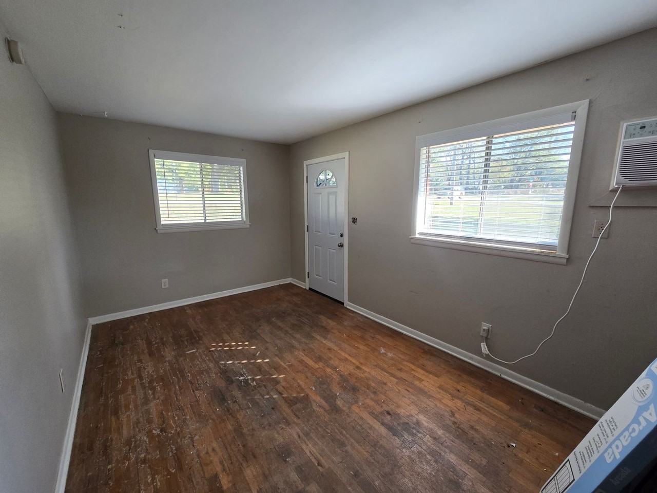 801 MR - Photo 4 of 21