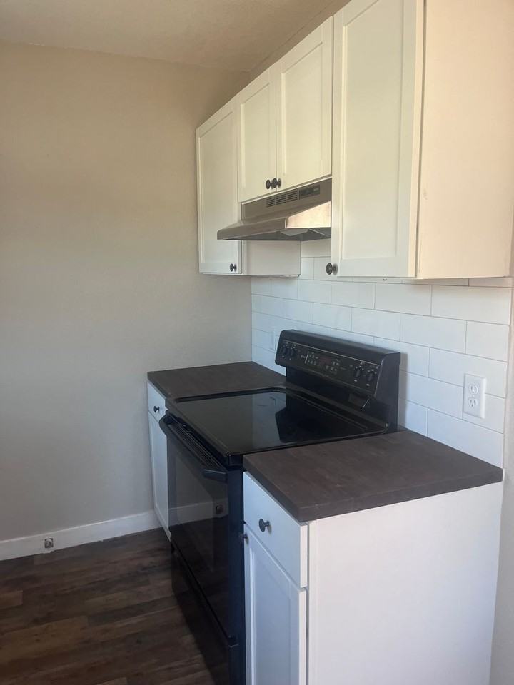 1120 N 36th St - Photo 7 of 8