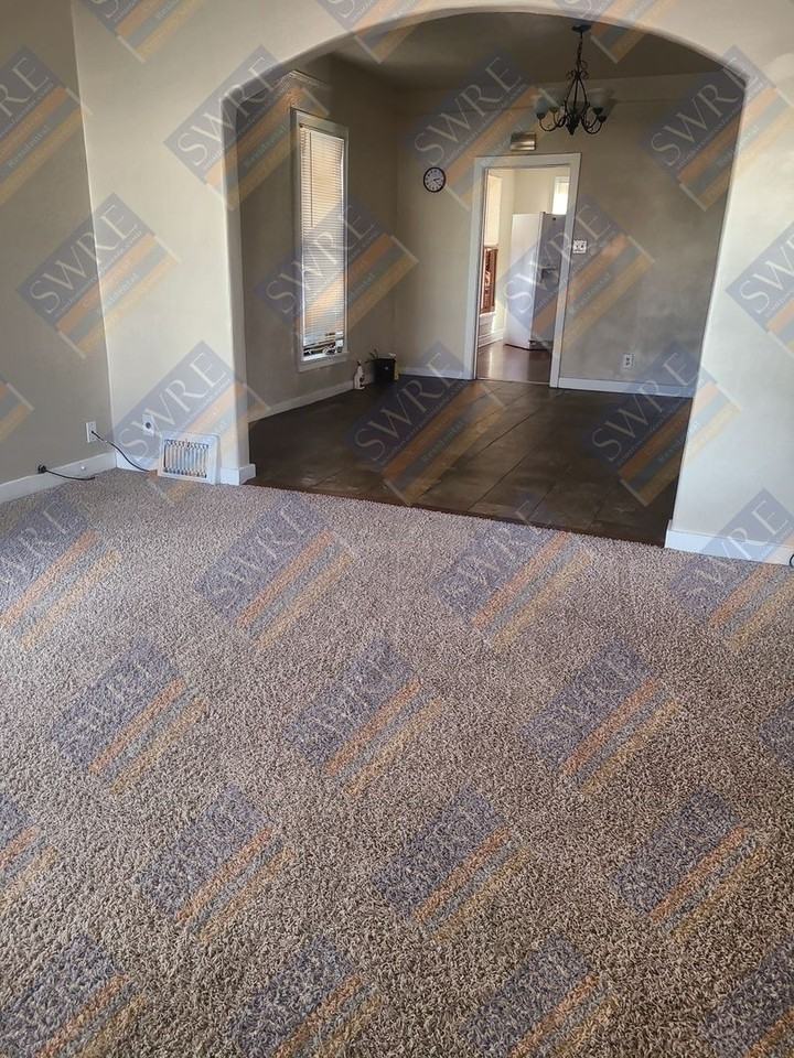 215 Thomas St - Photo 7 of 20