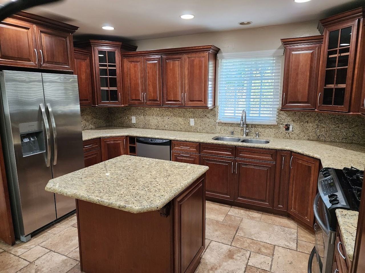 2968 Rainbow Valley Blvd - Photo 3 of 15