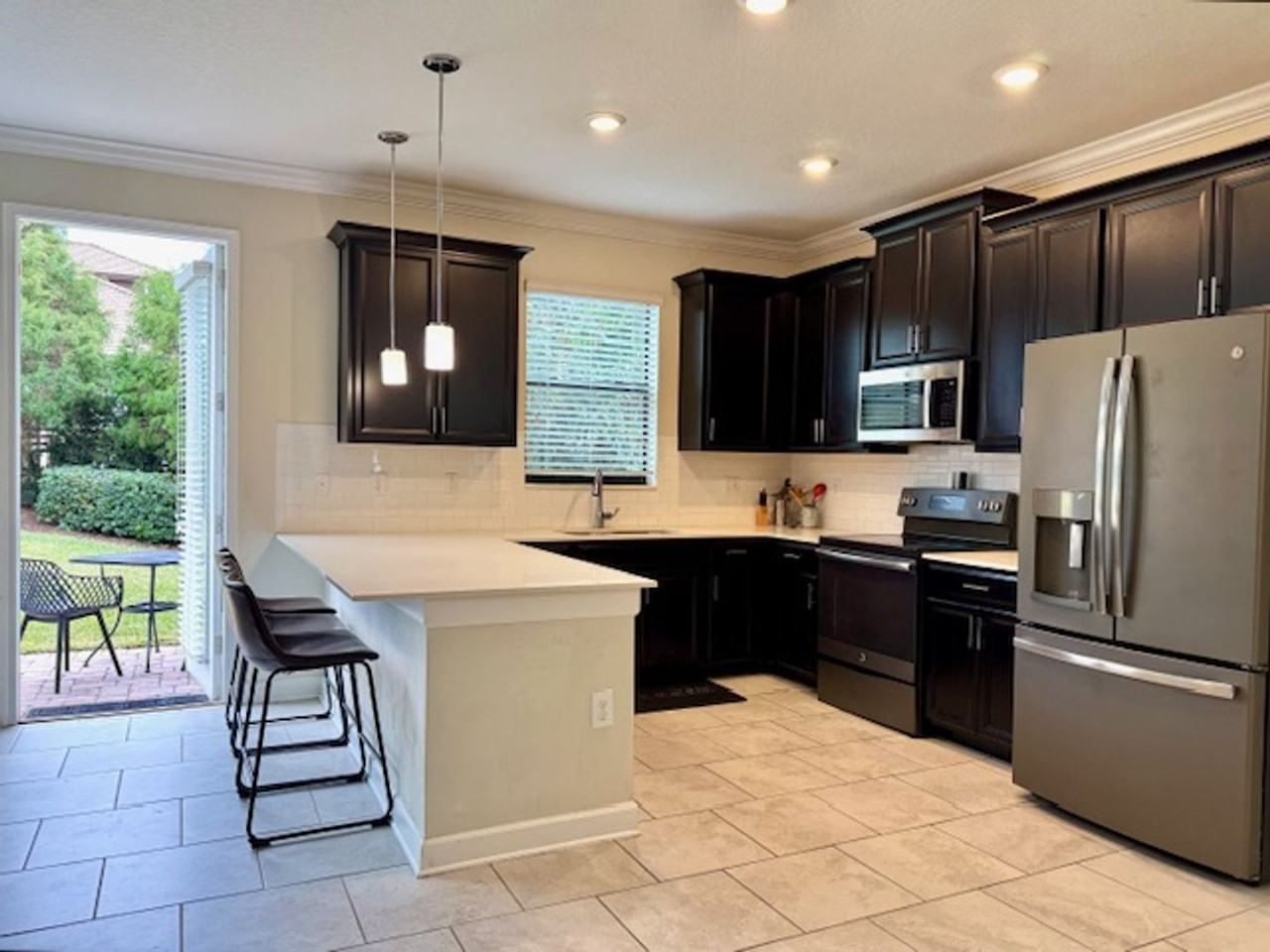 8550 Spyglass Ln - Photo 2 of 50