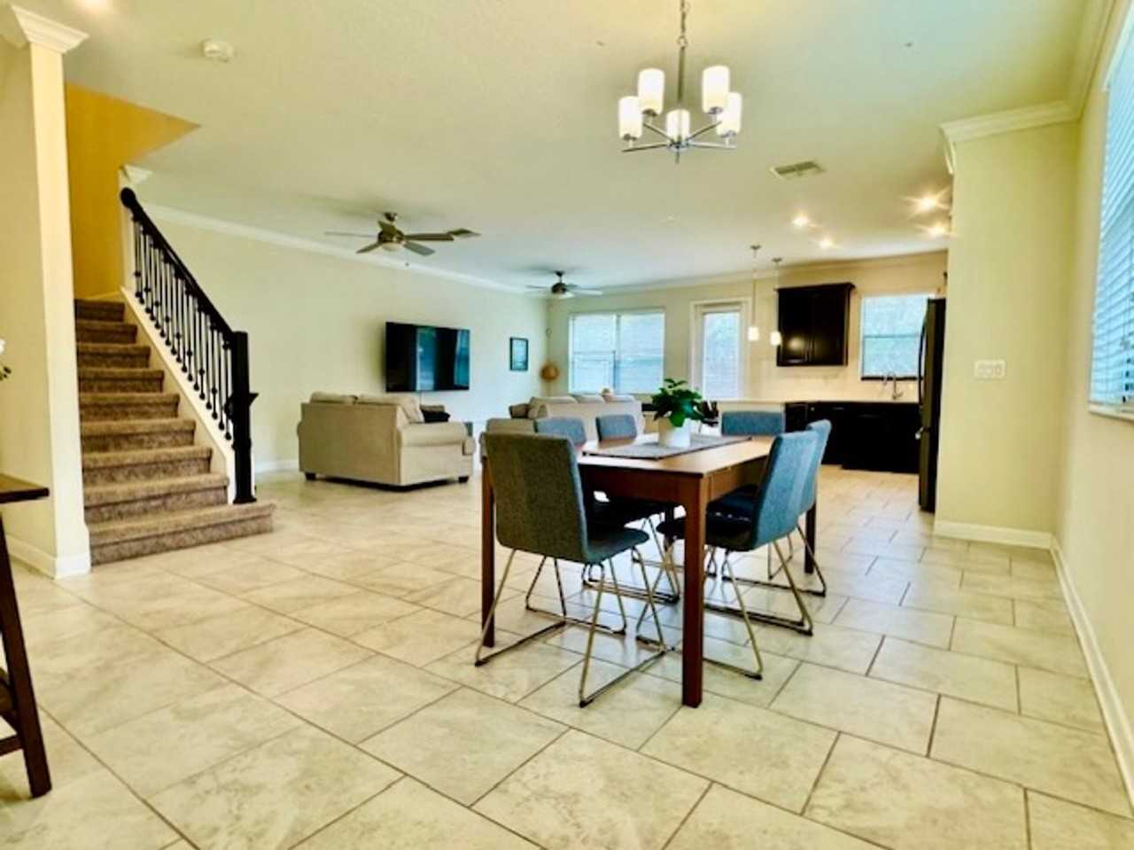 8550 Spyglass Ln - Photo 3 of 50