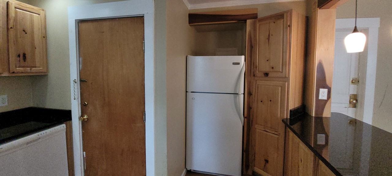 428 Hamilton Place - Photo 7 of 20