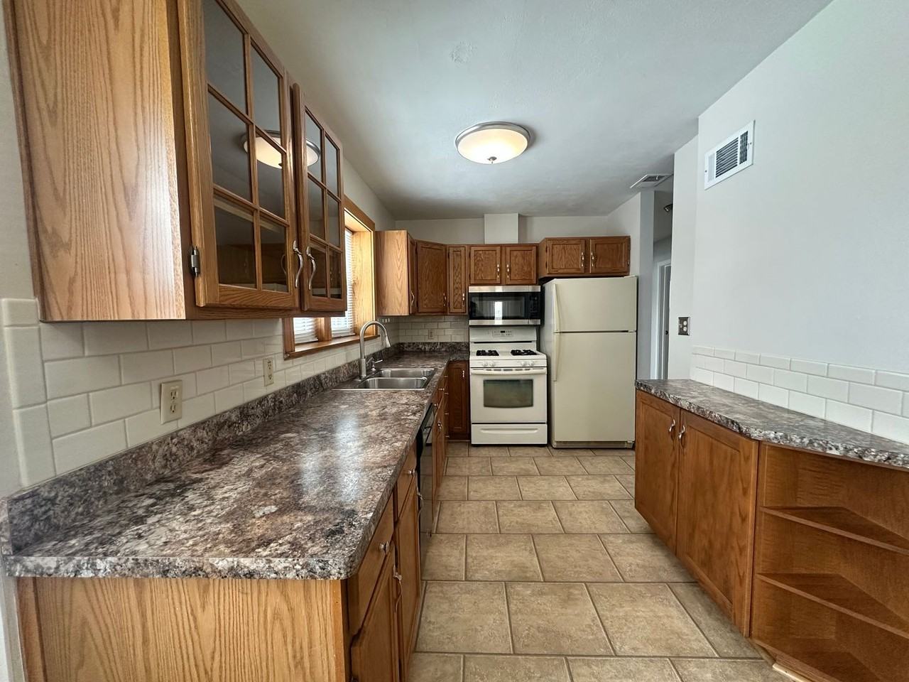 107 30th St N - Photo 6 of 13