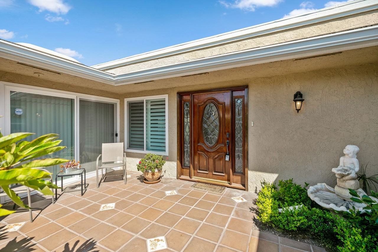 31362 Abanita Way - Photo 2 of 24