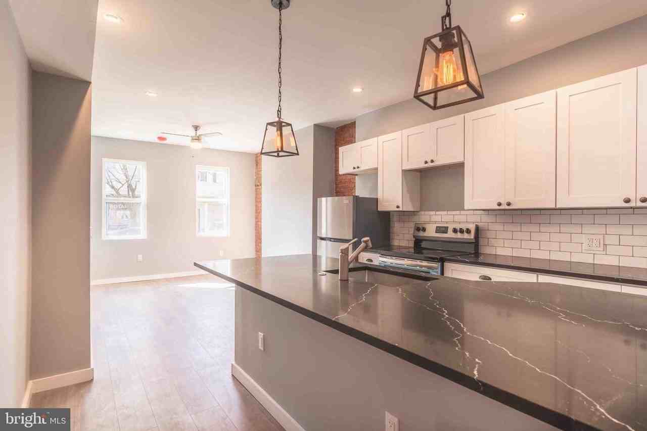 2527 N Front St - Photo 3 of 14