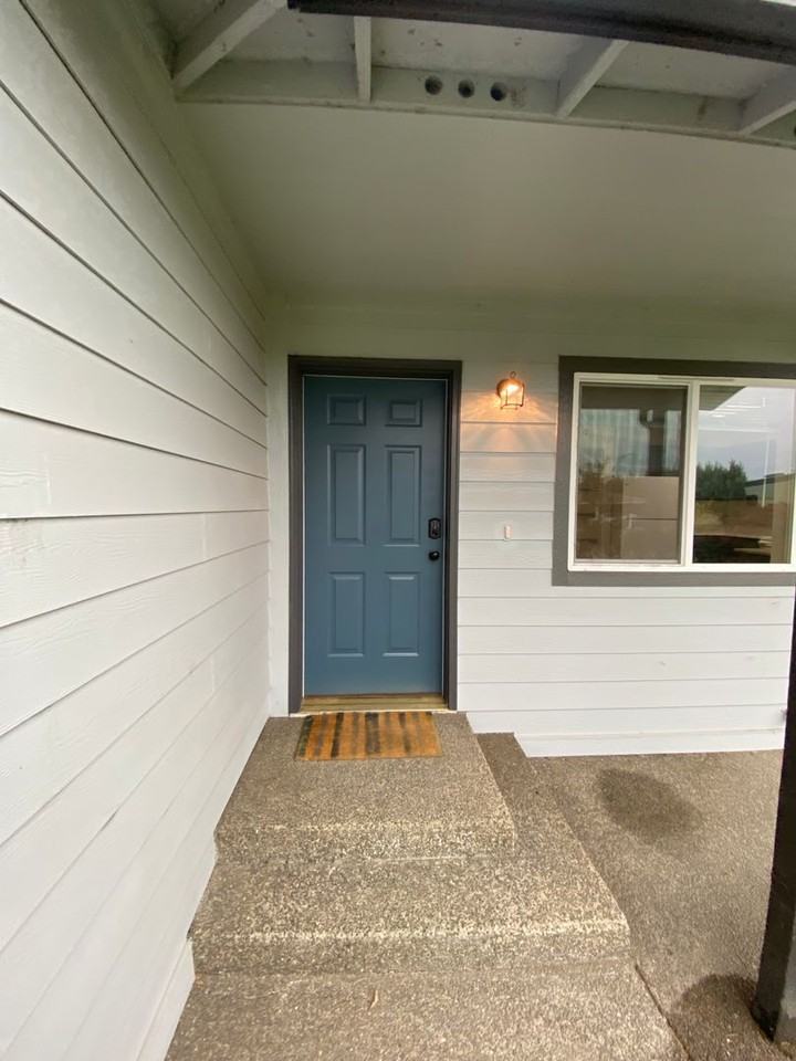 805 E White Birch Ave - Photo 2 of 25