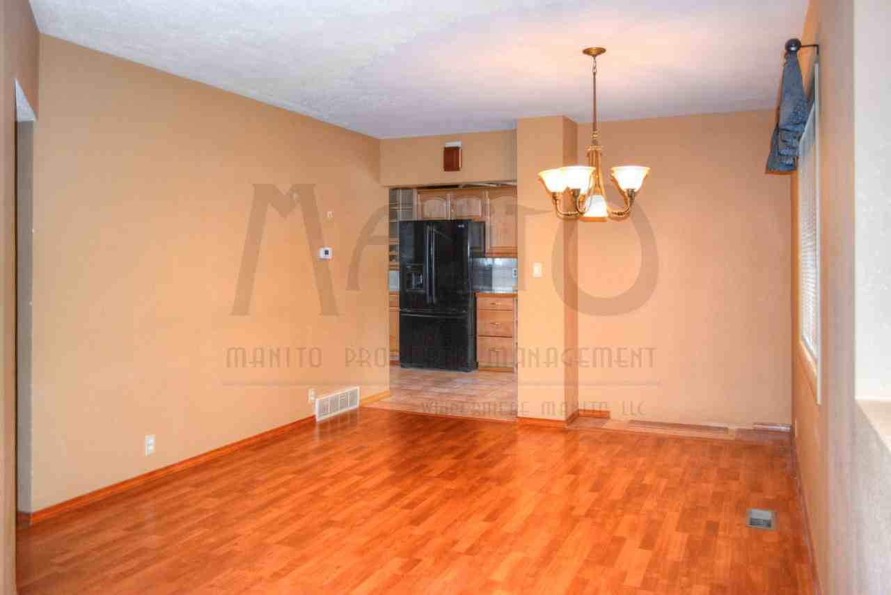 724 E Brentwood Dr - Photo 6 of 36