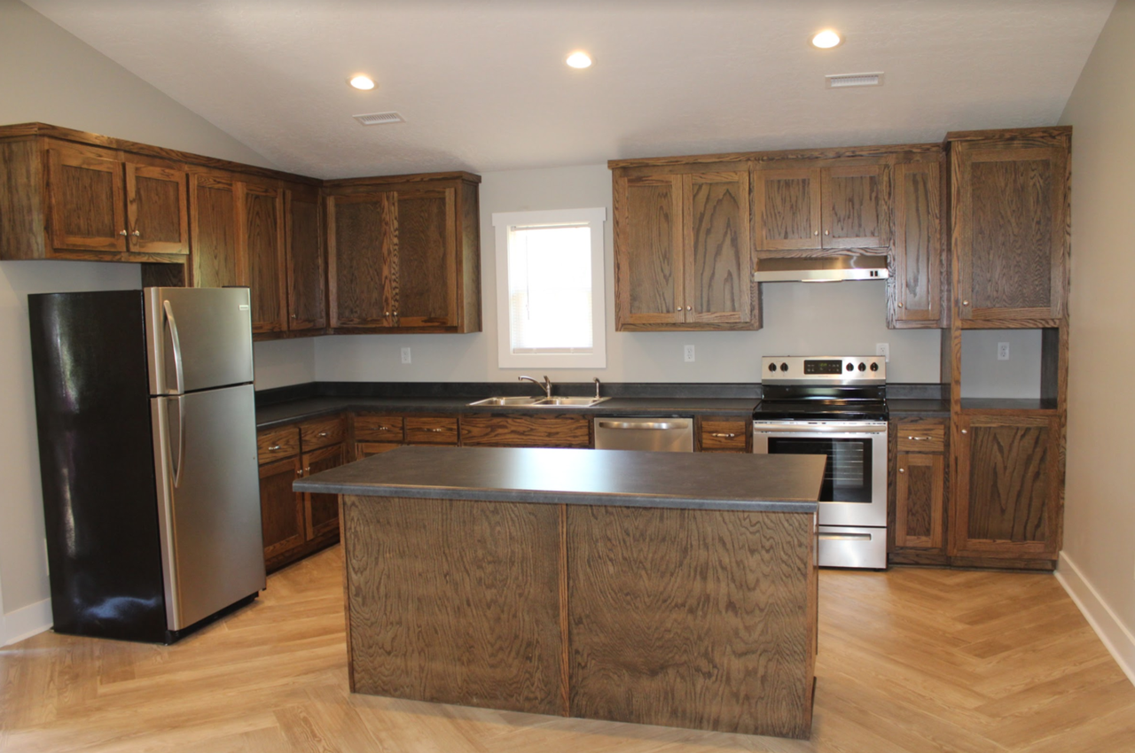701 4th Ave Ne - Photo 3 of 15