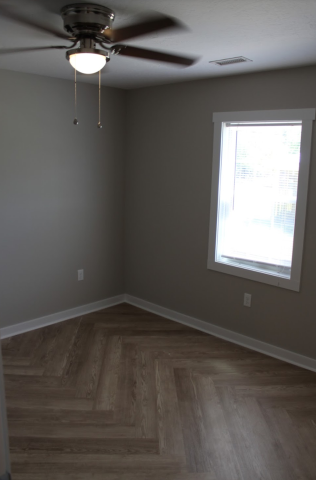701 4th Ave Ne - Photo 7 of 15