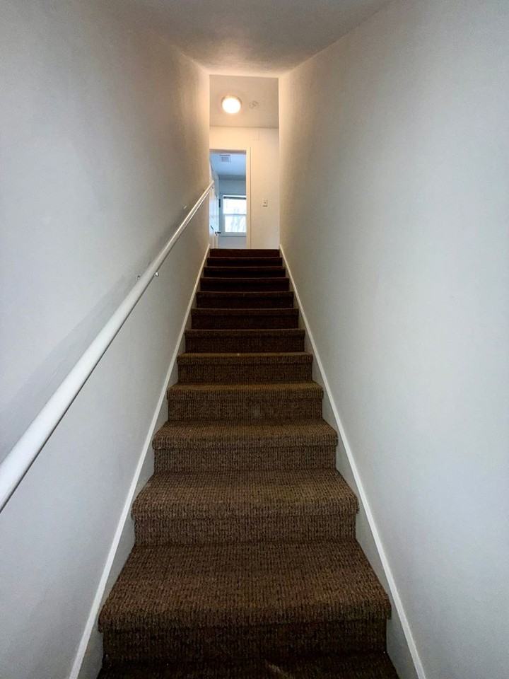 1146 Fairview Ave - Photo 5 of 10