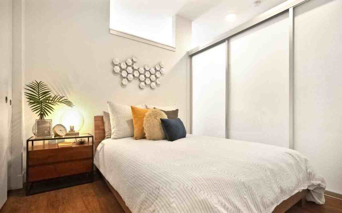 17202 Aurora Ave N - Photo 7 of 24