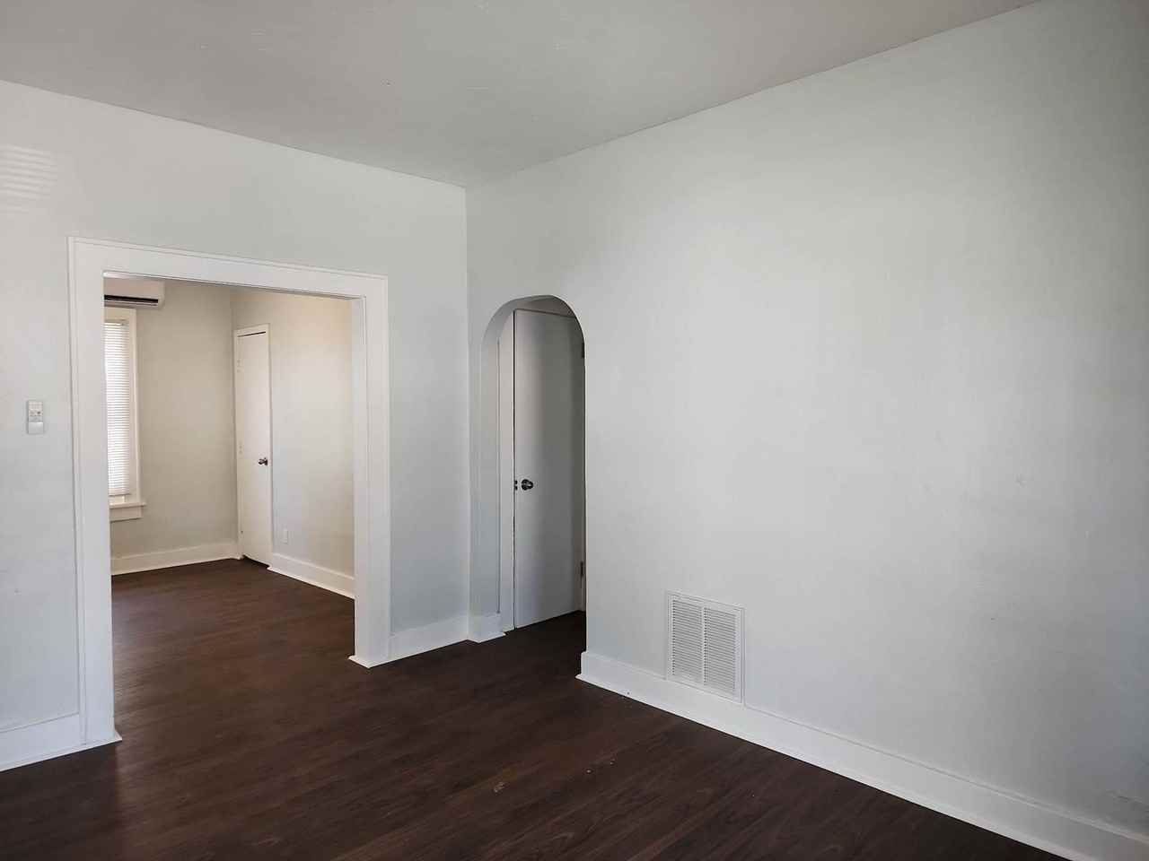 2944 Nw 13th St - Photo 2 of 15