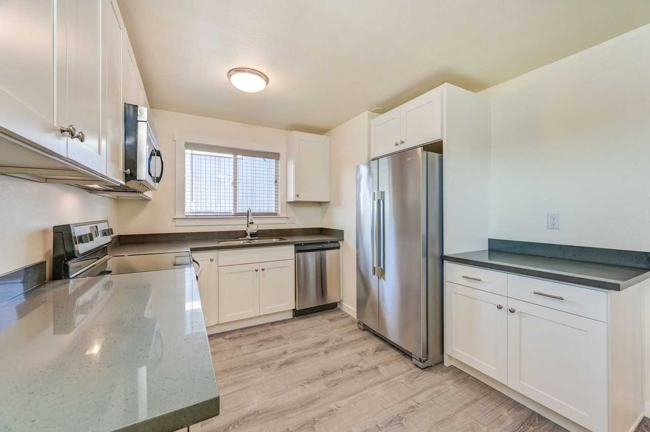 2516 S 286th Pl #C - Photo 6 of 16