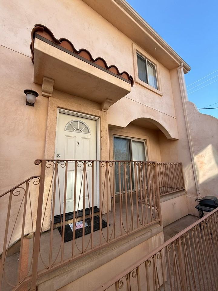 17311 Chatsworth St - Photo 3 of 25