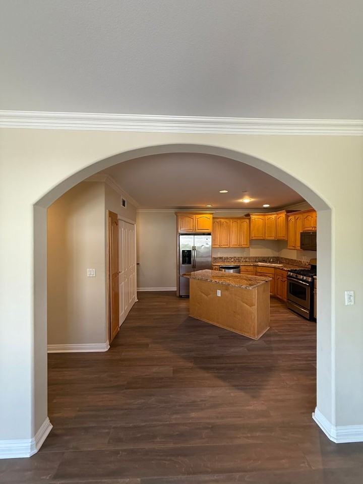 17311 Chatsworth St - Photo 7 of 25