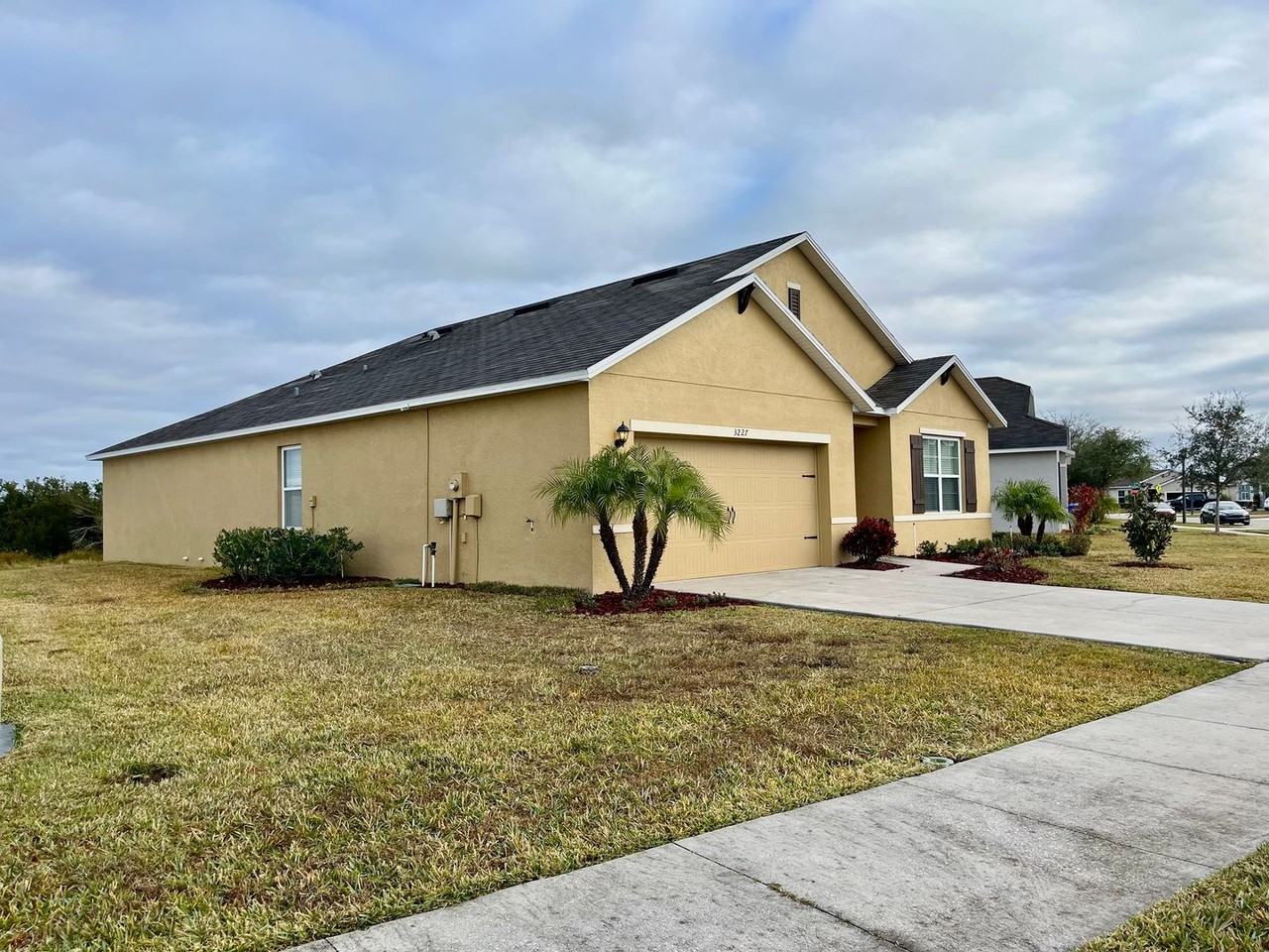 3227 Bayou Bay Dr - Photo 3 of 30