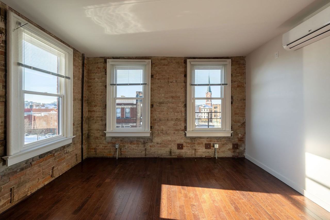 56 East McMicken Avenue - Photo 4 of 23