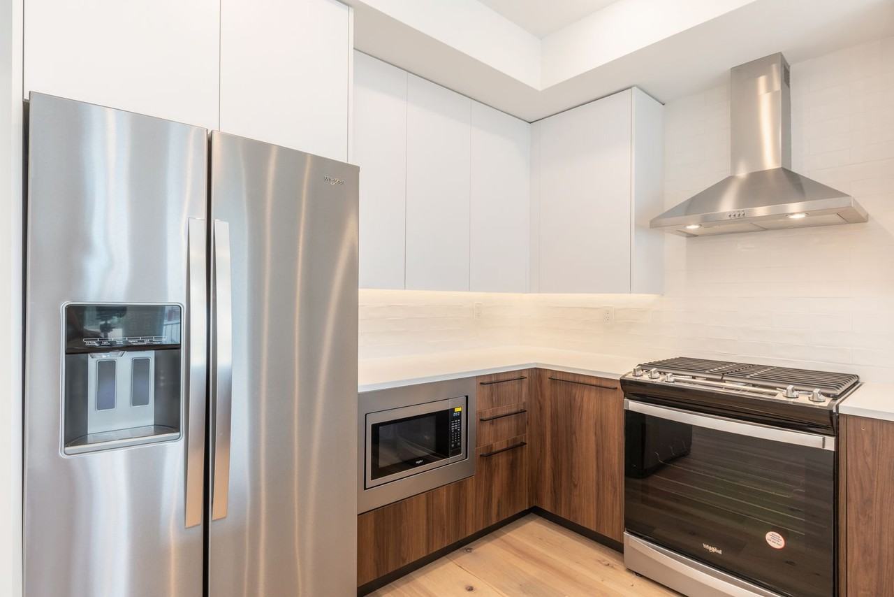 The Vine (1723) - Photo 4 of 28