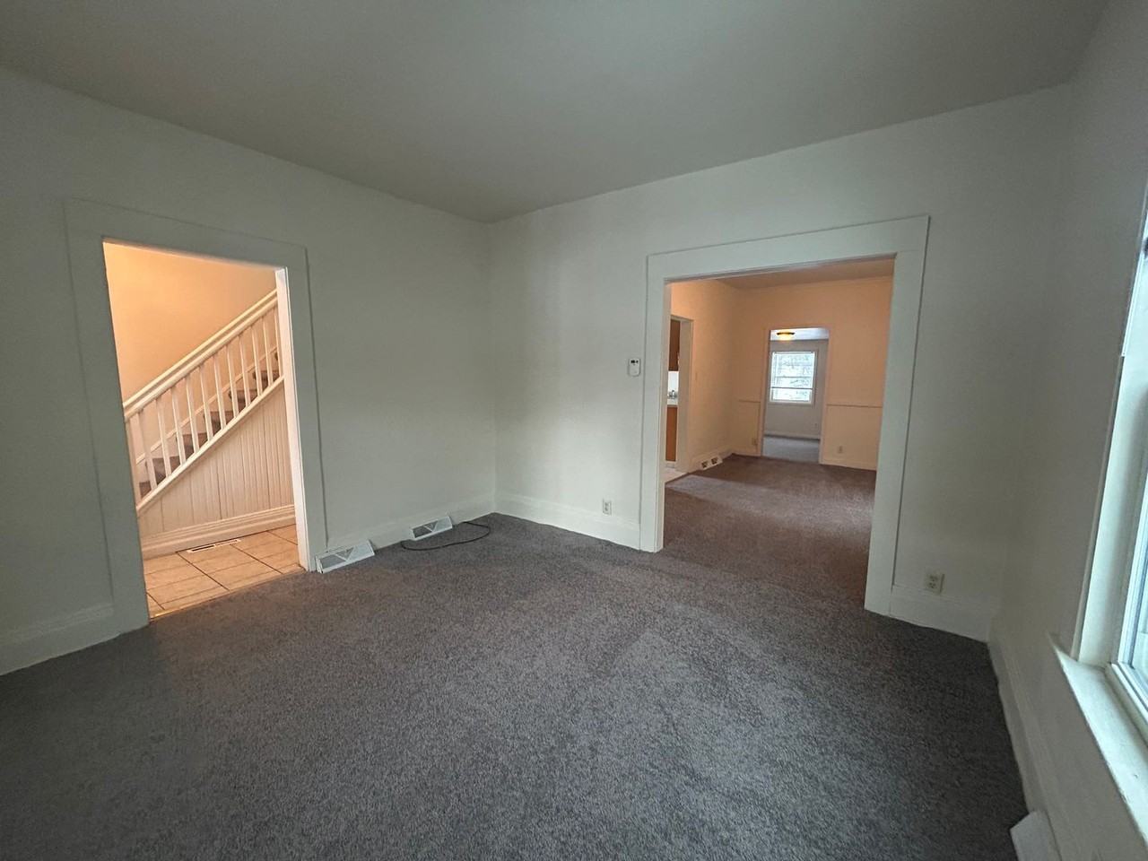 322 Mcconnell St - Photo 4 of 17