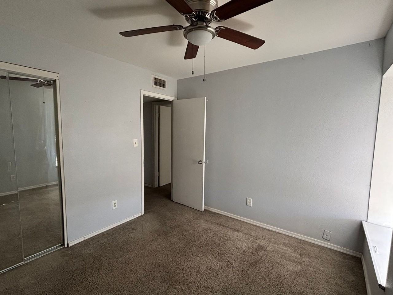 8426 N 34th Dr - Photo 7 of 13