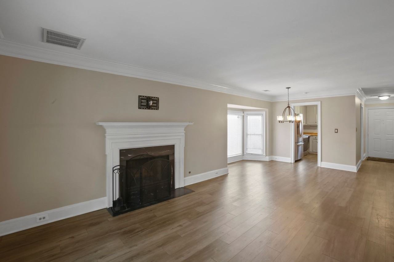 245 Towergate Pl - Photo 3 of 24