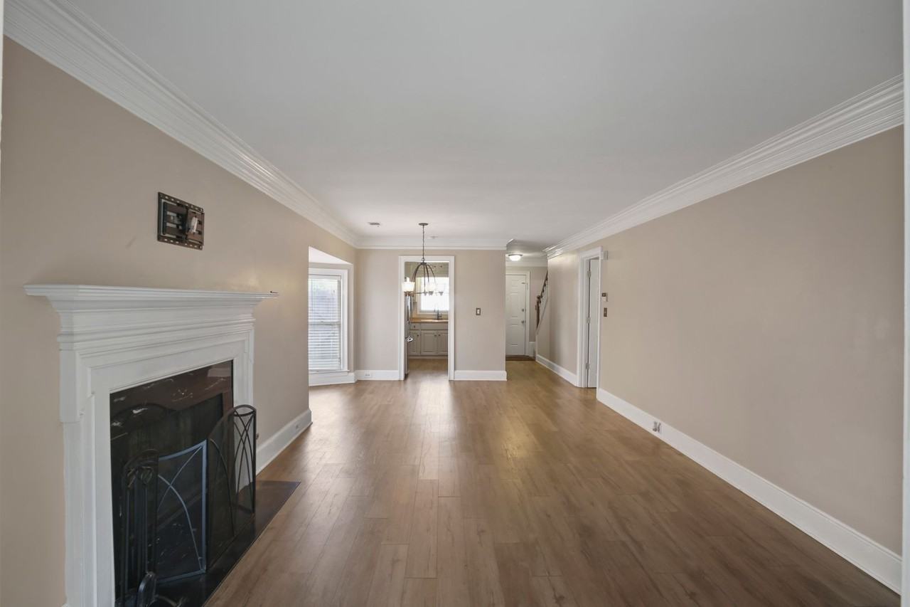 245 Towergate Pl - Photo 4 of 24