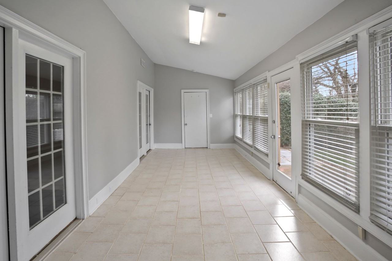 245 Towergate Pl - Photo 6 of 24