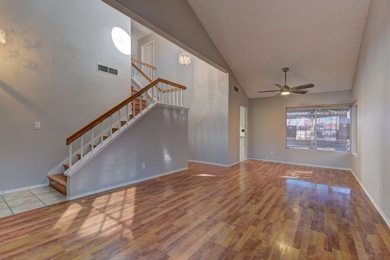 356 Amalfi St - Photo 5 of 26