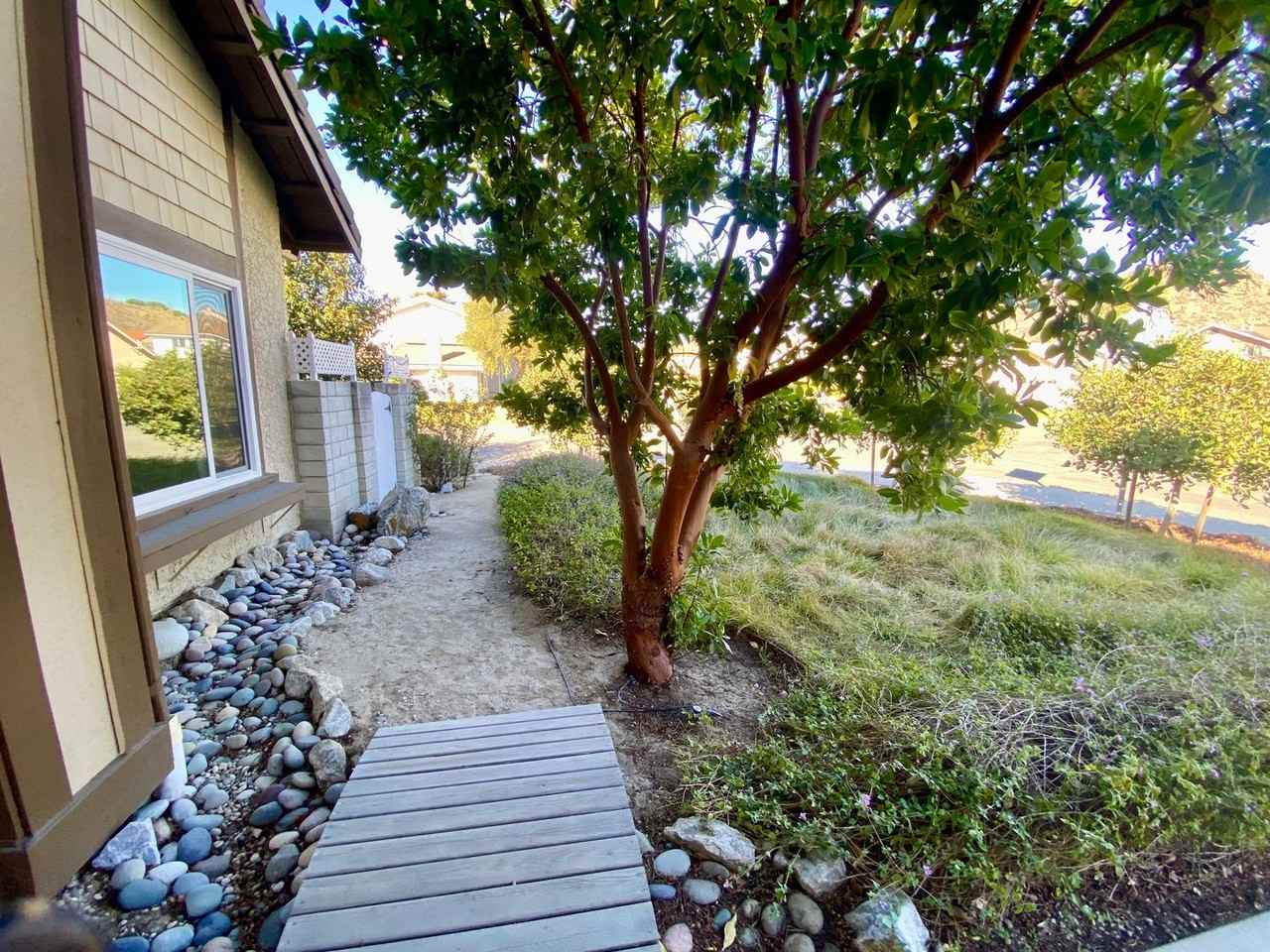 3225 Hidden Creek Ave - Photo 3 of 41