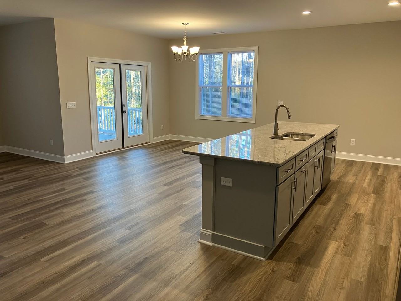 753 Pantego Blvd Se - Photo 2 of 46