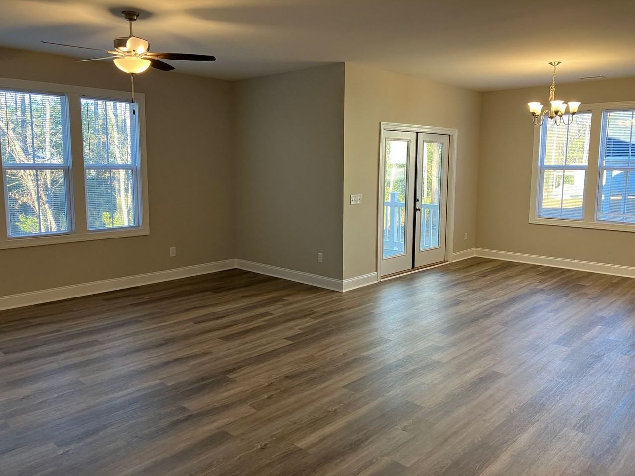 753 Pantego Blvd Se - Photo 3 of 46