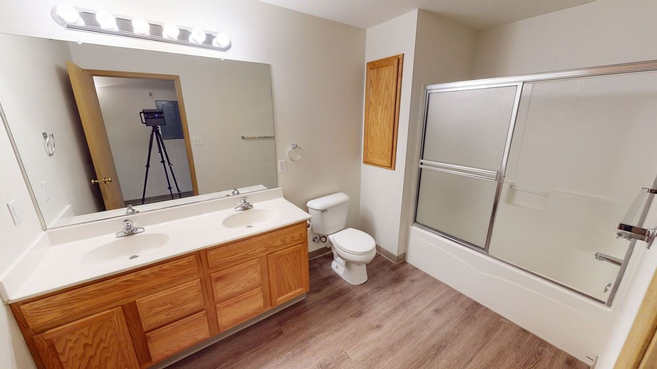 1324 Mayfield - Photo 7 of 18