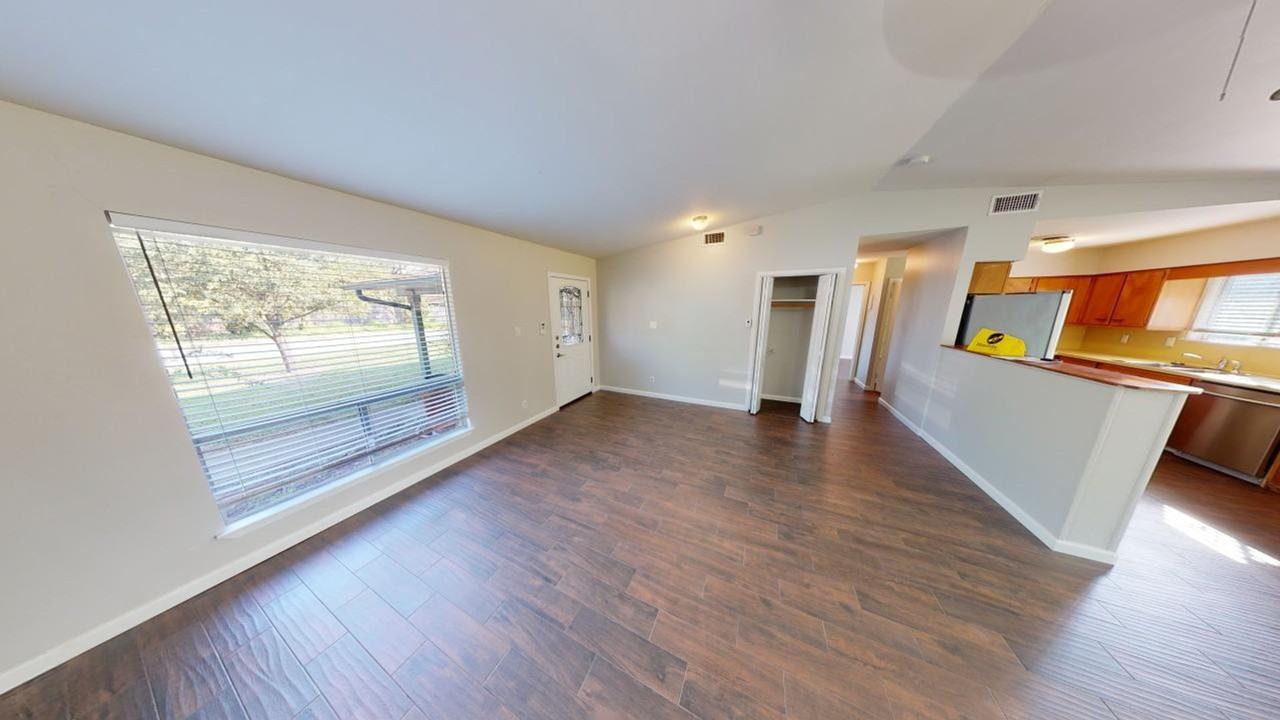 8202 Renton Dr - Photo 2 of 18