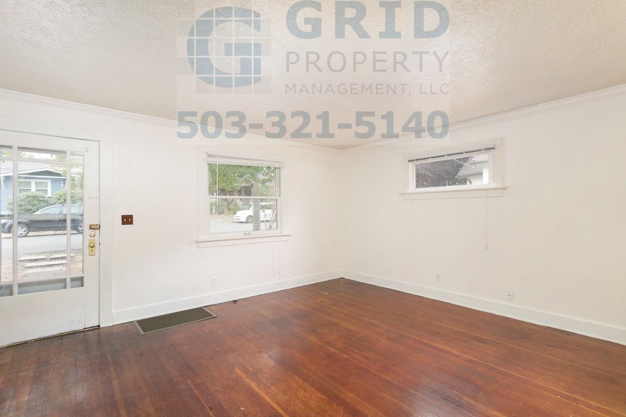 9037 Ne Humboldt St - Photo 2 of 21