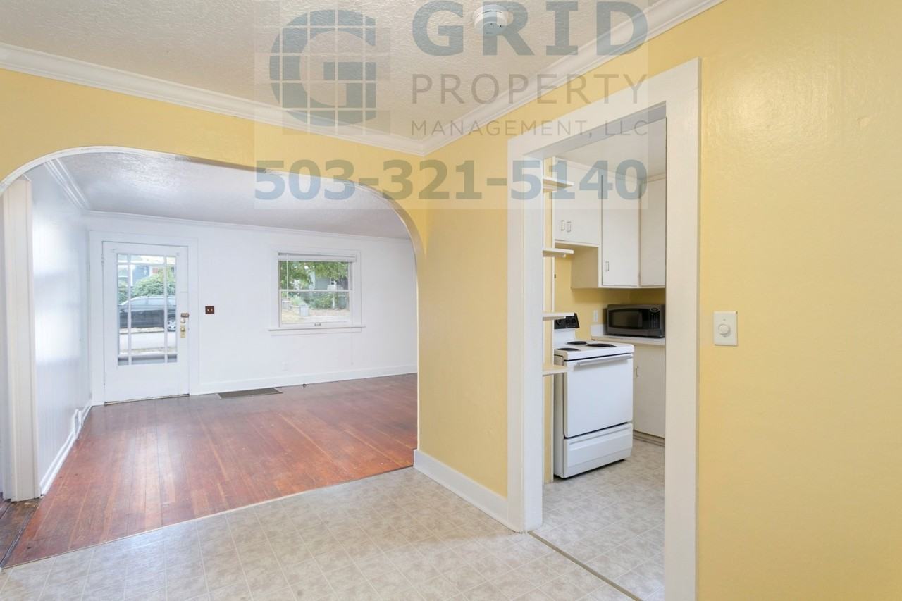 9037 Ne Humboldt St - Photo 3 of 21