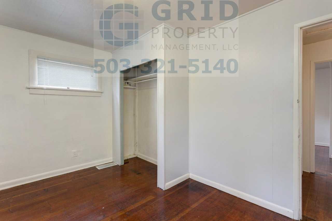 9037 Ne Humboldt St - Photo 7 of 21