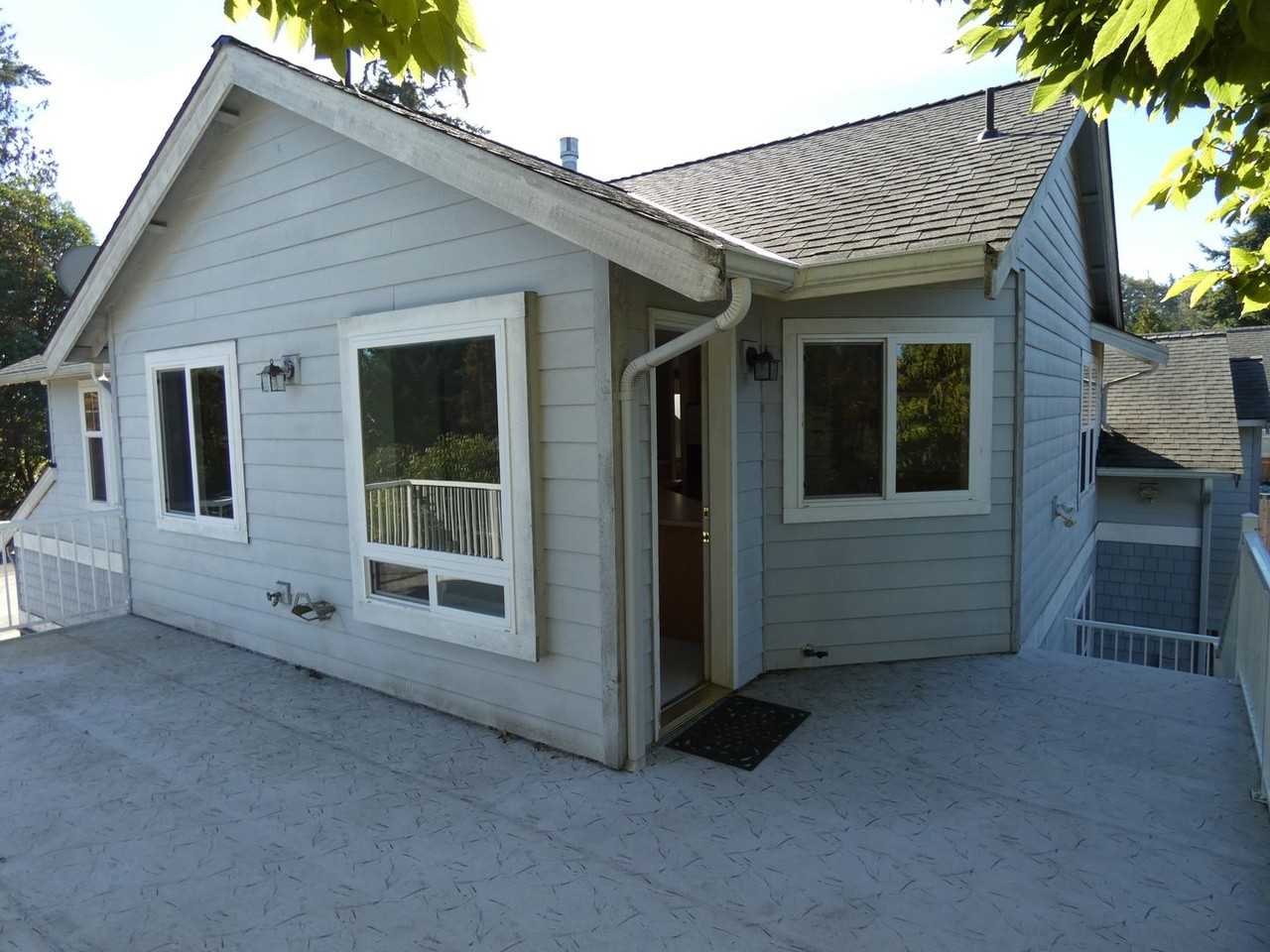624 Evans Ave - Photo 3 of 36
