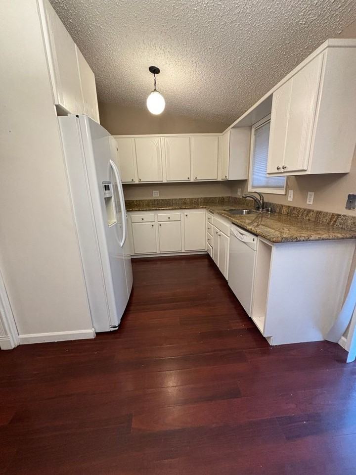 2721 Sw Spring Garden St - Photo 3 of 10