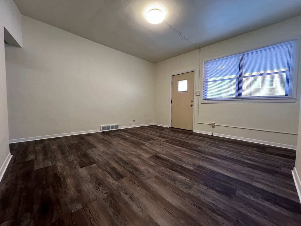 206 Amanda Ave - Photo 3 of 25