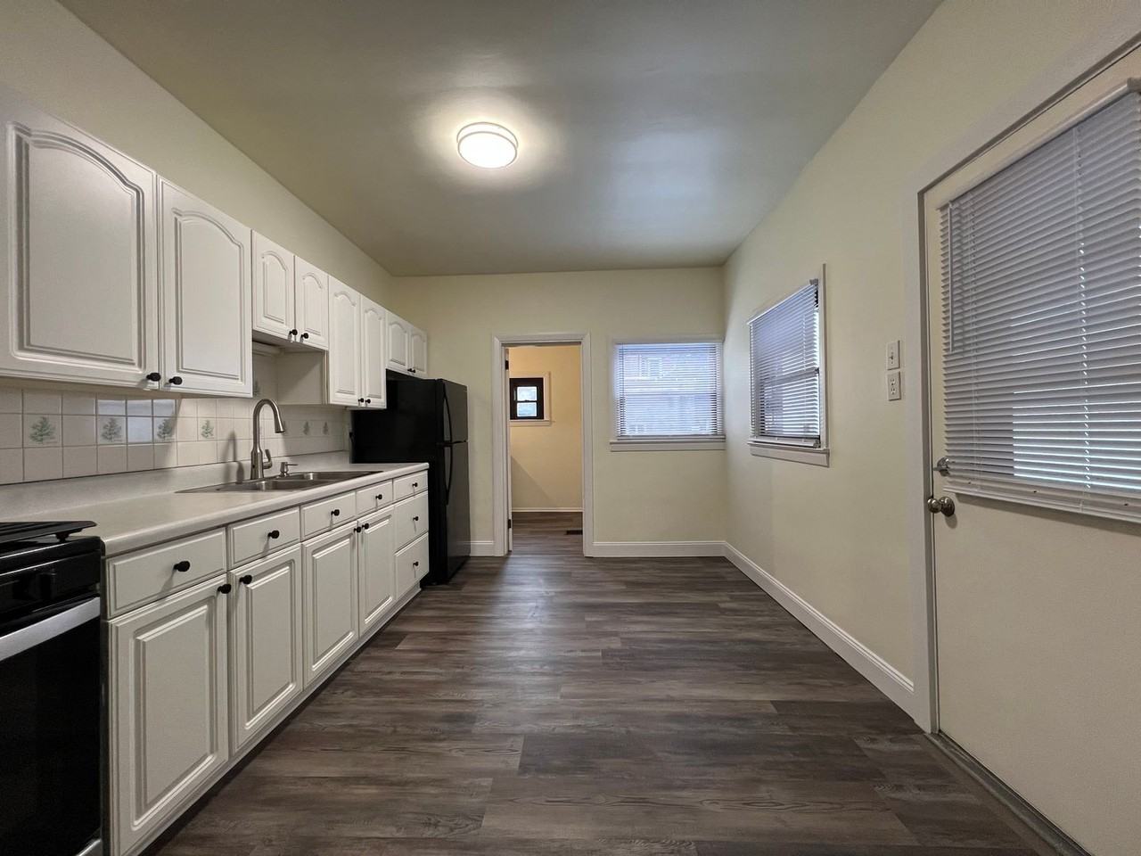 206 Amanda Ave - Photo 7 of 25