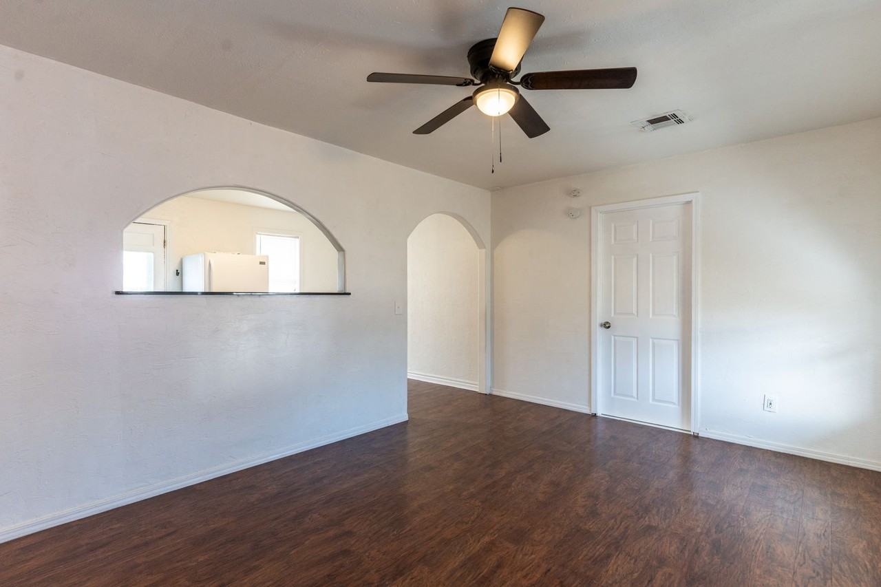 1621 Thompson Dr - Photo 5 of 16