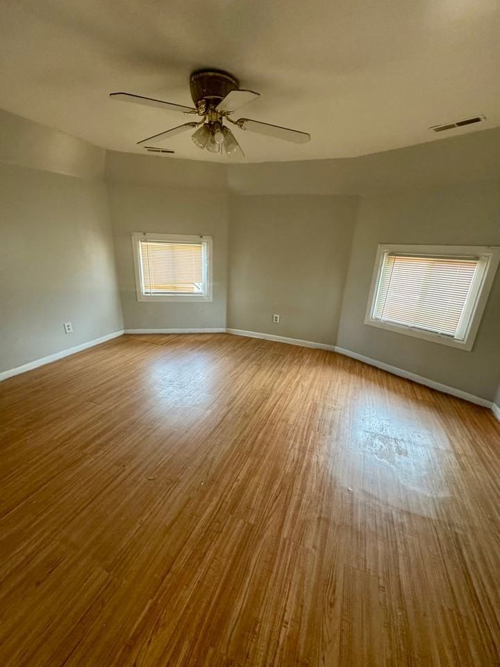 Hutchins Ave - Photo 4 of 5