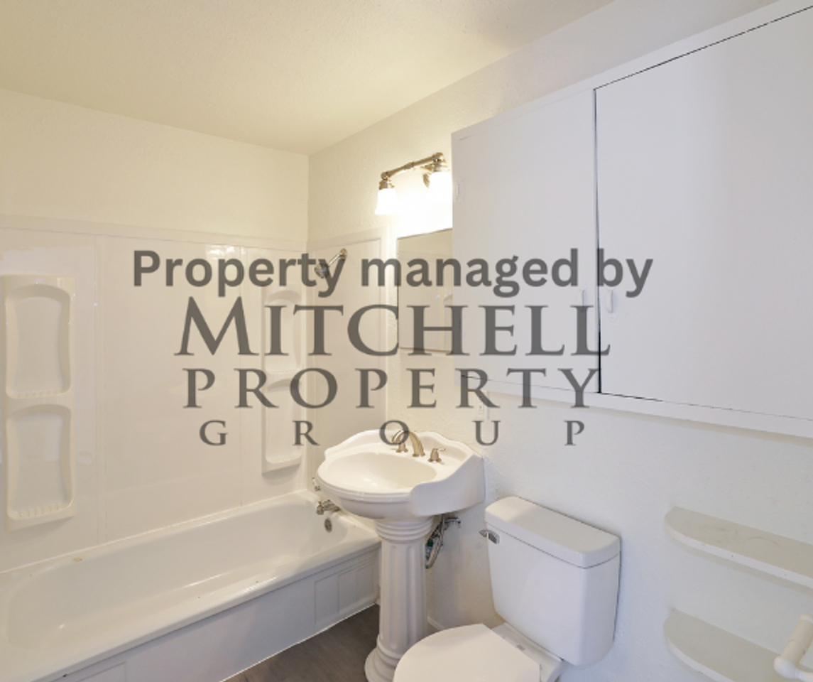 4646 Bowie St - Photo 6 of 7