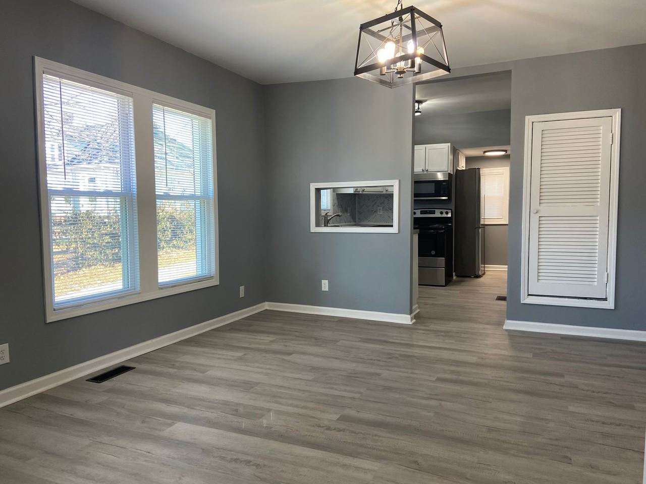 205 Guilford Ave - Photo 4 of 14