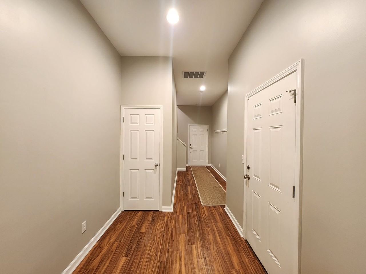 19 Terrace Ct - Photo 4 of 29
